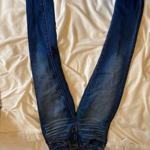 Super stretch American eagle jeans